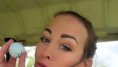 FOTO: Tak tohle nikdo nečekal, Agáta si zamilovala golf.