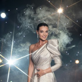 Modelka Iva Kubelková se nám pochlubila, že z velikosti 38 už zhubla na 36.