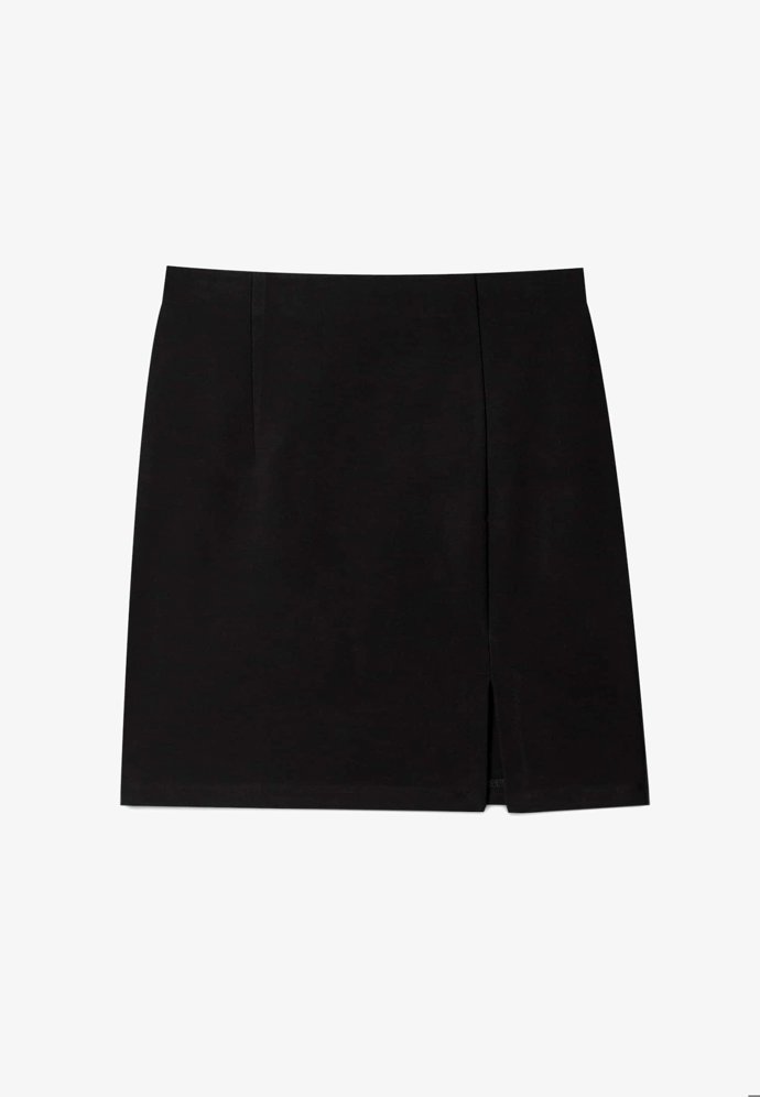 Stradivarius, 499 Kč.