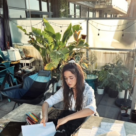 Anetina tvorba je inspirována převážně běžným životem, cestováním, různými kulturami, večírky, kamarády a také úplně cizími lidmi, které Aneta potkává na svých cestách po světě.