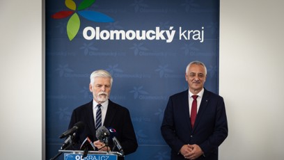 FOTO: Petr Pavel zvolil černé sako a košili.