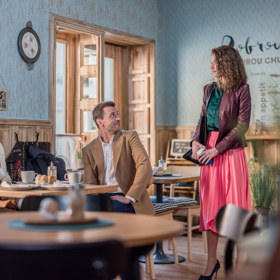 Magda přistihne Prokopa na snídani se Soňou a hodně ji to překvapí.