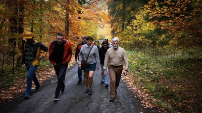 FOTO: Petr Pavel vyrazil s manželkou do lesa.