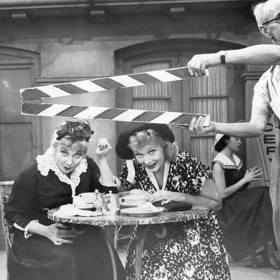 "Jak zůstat mladá? Žít poctivě, jíst pomalu a lhát o svém věku."