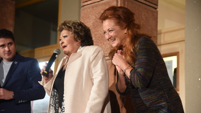 FOTO: Simona Stašová a Jiřina Bohdalová byly ozdobami večera.