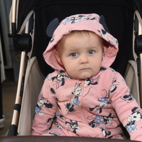 Dcera zpěvačky Olgy Lounové, Arianne.