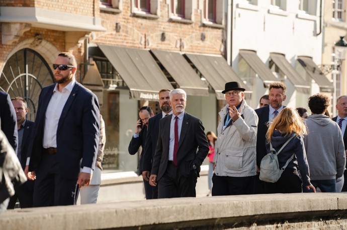 FOTO: Petr Pavel si prohlédl město Bruggy. – stránka 2428