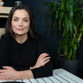 Barbora Kroužková je moderátorkou Událostí na České televizi.