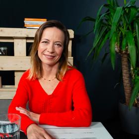 Spisovatelka Michaela Klevisová promluvila o dvou nových připravovaných knihách a také o tom, jak vypadá život úspěšné spisovatelky.