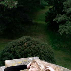 Sérii uměleckých portrétů Gabrielly Teissing nafotila známá fotografka Lucie Robinson. 