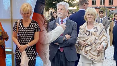 FOTO: Eva Pavlová a její outfity ze služební cesty.