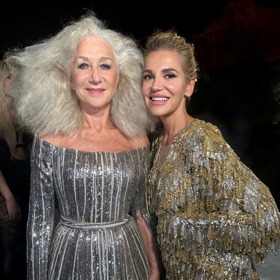 Dara Rolins po boku hvězdné Helen Mirren.