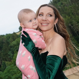 Olga Lounová bere svoji dceru také na své koncerty.