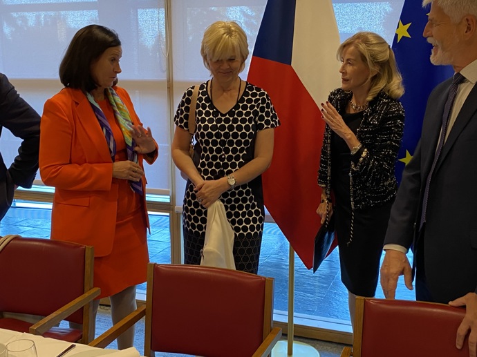 FOTO: První dáma Eva Pavlová ve Štrasburku. – stránka 1113
