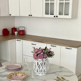 Bára Mottlová říká, že sama si pro účely focení musela ateliéry pronajímat.