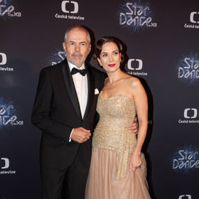 Ostřílenou moderátorskou dvojici tvoří Marek Eben a Tereza Kostková. Chybět nebudou ani ve13. řadě StarDance.