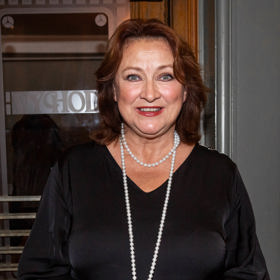 Zlata Adamovská často obléká černou. Její outfity ale rozhodně nejsou nudné