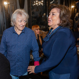 Před dvaceti lety, v roce 2002, učila doktorka Michaličková Václava Neckáře znovu mluvit.