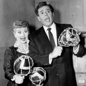 "Každý muž má ve svém životě právo zamilovat se bláznivě do nádherné zrzky."