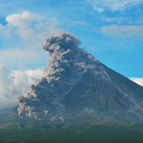 Takto podobně vypadal pyroklastický proud Vesuvu, který měl na svědomí zkázu celého města.