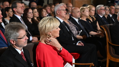 FOTO: Eva Pavlová zvolila rudou róbu.