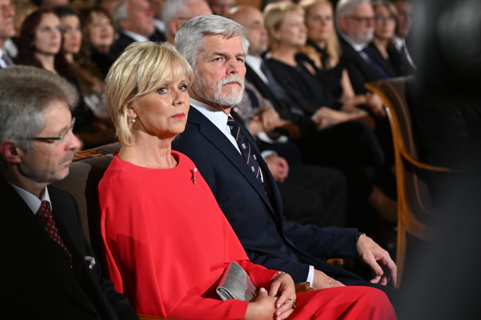 FOTO: Manželé Pavlovi na udílení státních vyznamenání. – stránka 1102