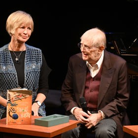 Jitku Molavcovou jsme zastihli v Divadle Semafor během křtu básnické sbírky Divoké básničky.