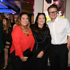 Rola Brzobohatá se svou maminkou Hanou Gregorovou a bratrem Ondřejem Brzobohatým. 