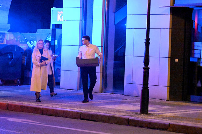 FOTO: Odjeli až po delší době. – stránka 725