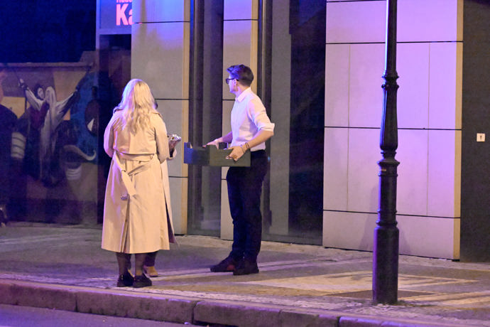 FOTO: Na premiéře byl nutný zásah záchranné služby. – stránka 720