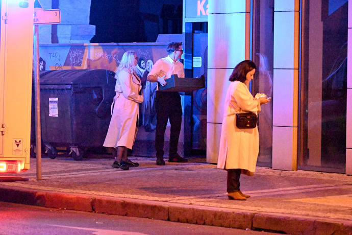 FOTO: Na premiéře byl nutný zásah záchranné služby. – stránka 719