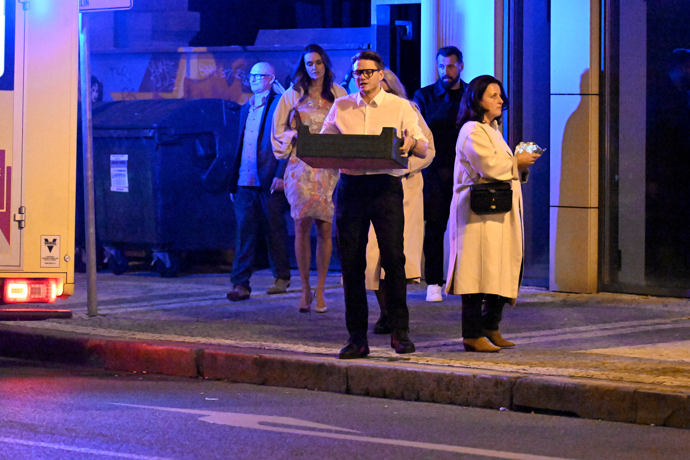 FOTO: Na premiéře byl nutný zásah záchranné služby. – stránka 708