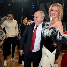 Ivana Chýlková po boku Jana Krause celá září. 