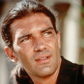 Herectví se podle svých slov věnuje už jen v případě, že ho daný projekt těší. Nic jiného od svého povolání neočekává.