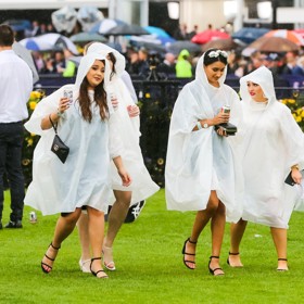 Bez podpatků v Sydney také ani krok. A platí to za každého počasí!