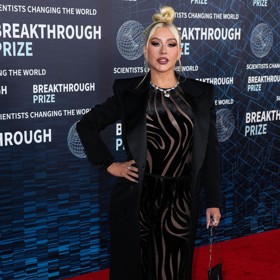 Zpěvačka Christina Aguilera si už deset let drží plus mínus stejnou váhu, což se jí v předchozích letech nedařilo. Jak ale přiznává, se svým tělem byla spokojená téměř vždy - ať byla v očích veřejnosti příliš hubená, nebo příliš silná.