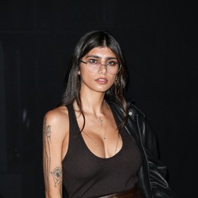 Požadovala i lepší výhled na krveprolití. 