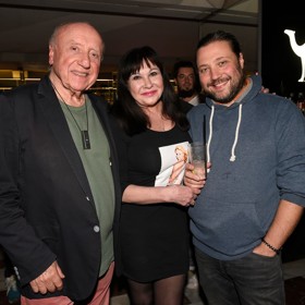 Na Štědrý den už byla Patrasová doma s Felixem Slováčkem a se synem Felixem.