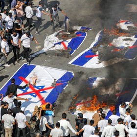 Protiizraelská demonstrace v iráckém Bagdádu.