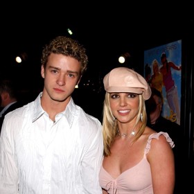 Britney si bere na paškál hlavně svého prvního oficiálního přítele Justina Timberlakea. Vypráví, jak ji coby devatenáctiletou přemluvil k potratu i jak se s ní po třech letech vztahu rozešel po esemesce.