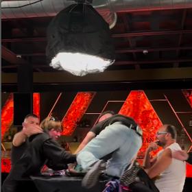 Kolikrát svého soupeře napadl zcela bezdůvodně. 