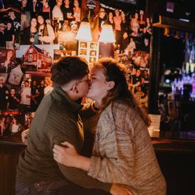 Adéla a Ashley se vzaly.