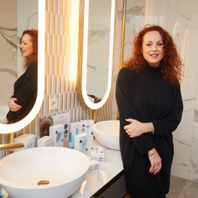 Markéta Hrubešová na tiskovce značky GESKE.