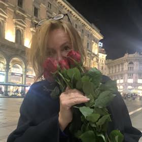 Herečka Jitka Sedláčková je po boku gentlemana Pavla velmi šťastná.