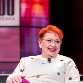 Mirka van Gils Slavíková aktuálně změnila barvu vlasů na měděnou neboli skořicovou.