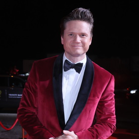 Ondřej Brzobohatý dokonale splnil dress code Black tie creative. 