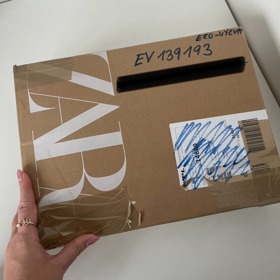 Důležité je balíček označit evidenčním číslem, slovy eko-výzva a také emailem (začerněná část).