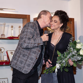 Lucie Bílá prý na Margitovi miluje, že si mohou zavolat klidně i o půlnoci - tak dobří jsou přátelé.