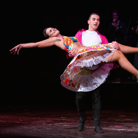 Zdeňka předvedla při tanci svou vypracovanou postavu, jejím tanečníkem byl Kryštof Pallas.