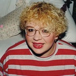 V minulosti bývala blondýnkou a netají se tím, že vlasové experimenty miluje. 